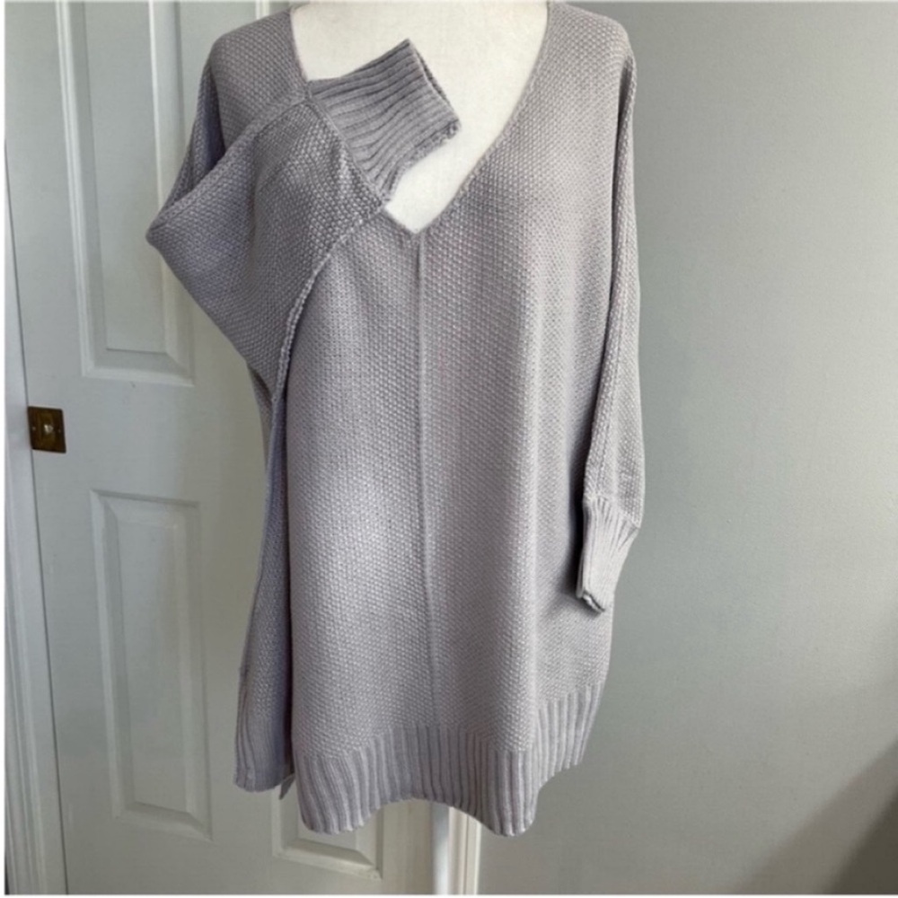 Gray Oversized V-Neck Gray Sweater Size S